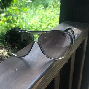 Marc Jacobs unisex aviator sunglasses gray/ smoke